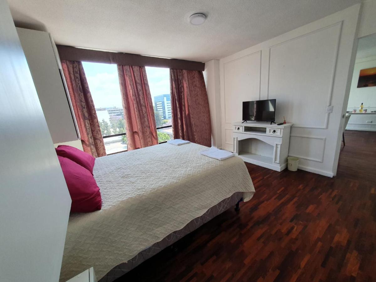 Apartamento Avenida Reforma Ciudad De Guatemala Dış mekan fotoğraf